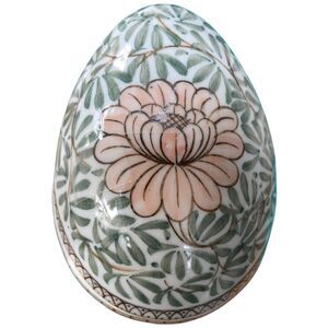 Vtg Egg-shaped handpainted made in Thailand ceramic floral fancy trinket box